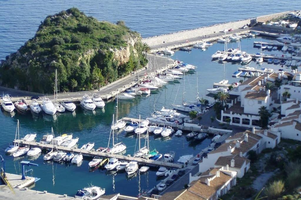 Las Gondolas Y El Mar Almuñécar Esterno foto